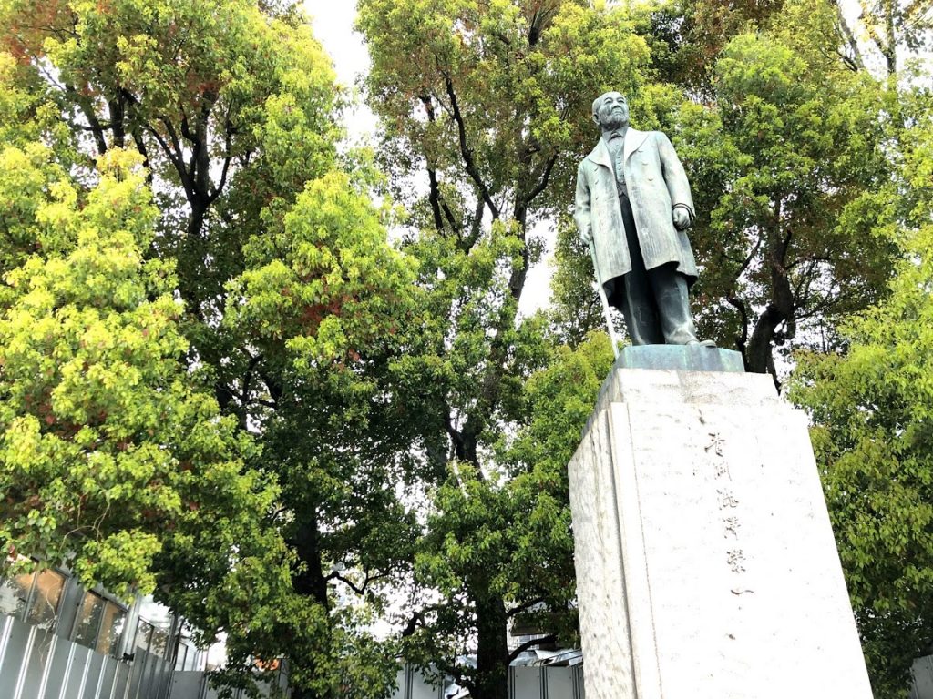 渋沢栄一像