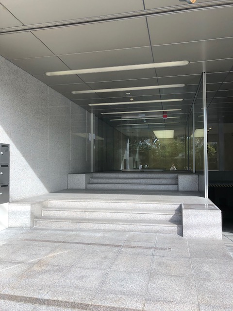 入口