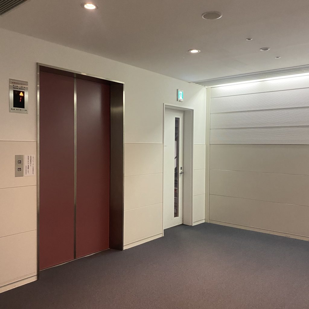 貨物用エレベーター