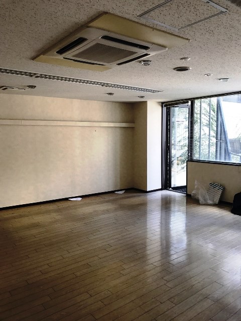 ロクバイビル (8).jpg