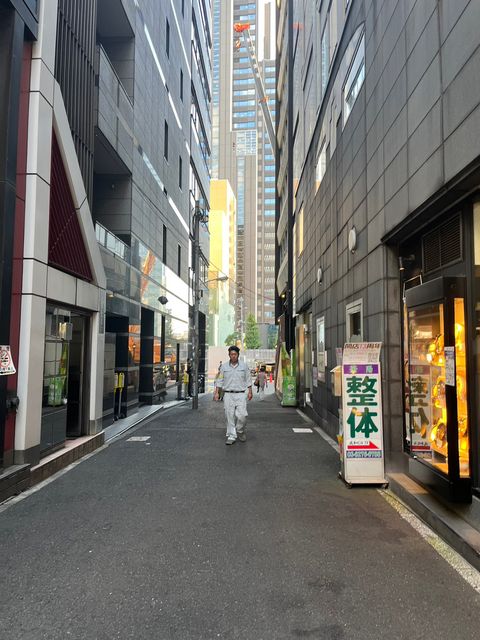 新宿成和ビル8.jpg