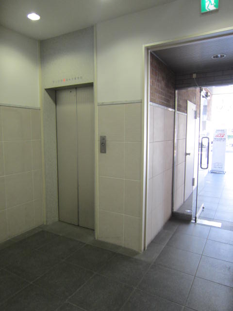 宮井ビルEV.jpg