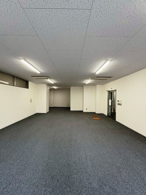 Wビルディング天神（1階26坪原復前） (3).jpg