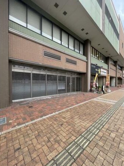 さわらびガーデンモール八幡3番街.jpg