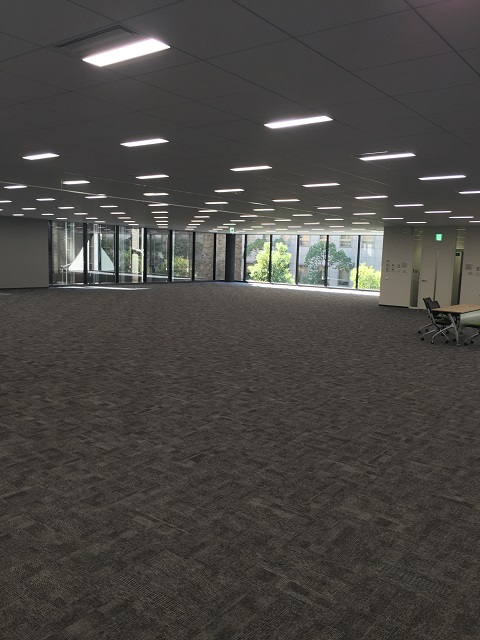 シュナイダーエレクトリック大阪ビル (6).JPG