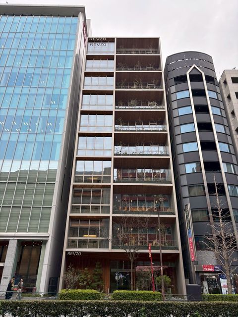 REVZO新橋1.jpg