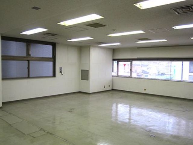 アオンズ福山ビル7.jpg
