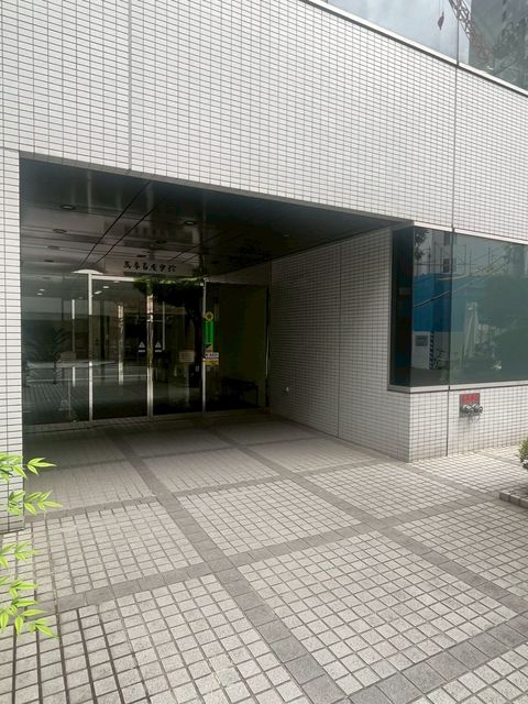 馬事畜産会館 (5).jpg