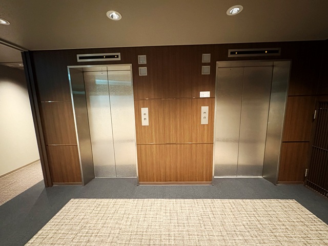 4階エレベータホール画像.jpg