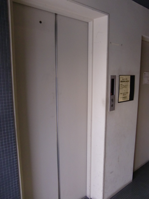 RE-009ビル (2).jpg
