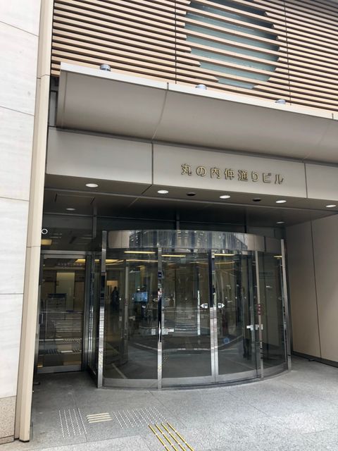 丸の内仲通り1.jpg
