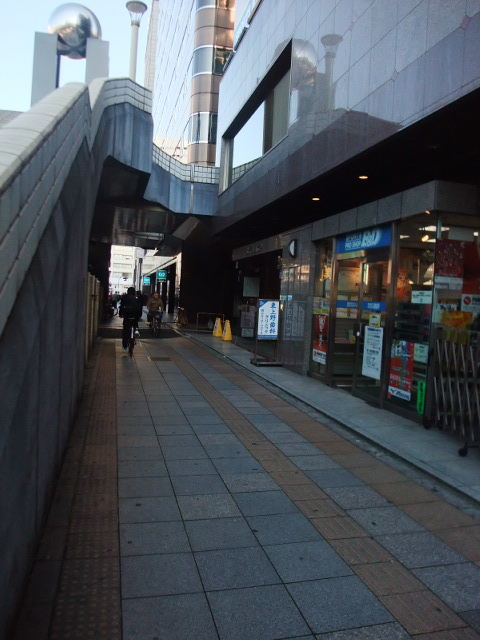 上野駅前3.JPG