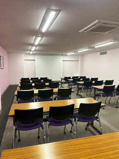 福岡昭和通ビル　地下の貸会議室 (2).jpg