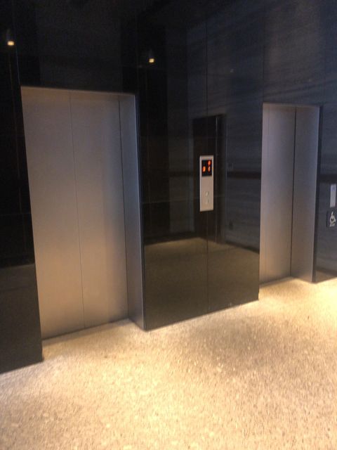 ラウンドクロス六本木2.jpg