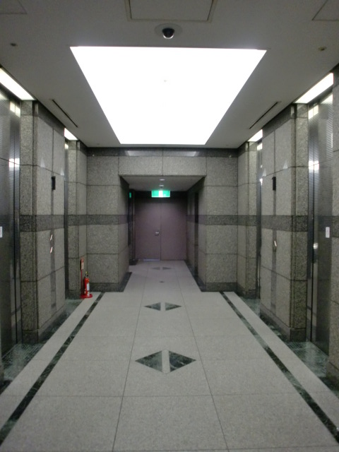 新大阪トラストタワー (1).jpg