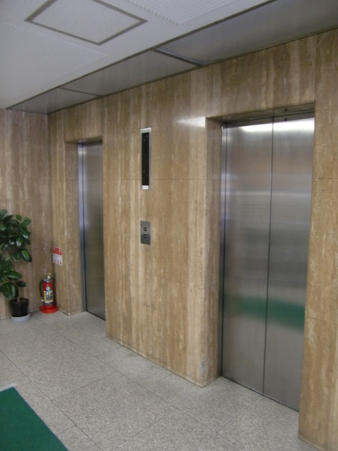 日本文化会館ビル (3).jpg