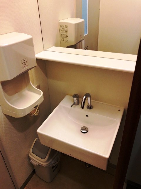 八百屋ビル (3).jpg