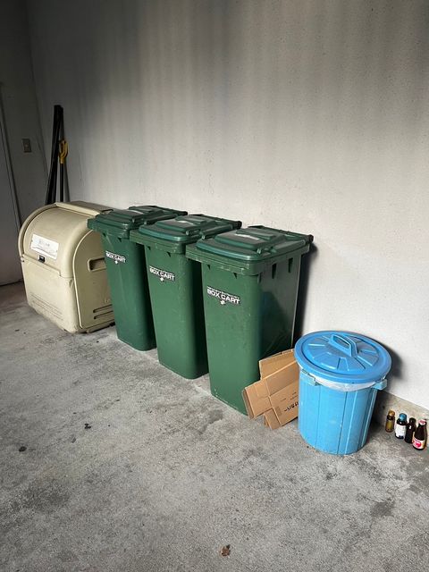 ジブラルタ生命近江八幡ビル (1).jpg