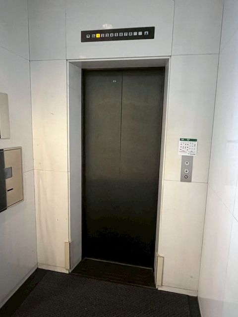 上一ビルディング4.jpg